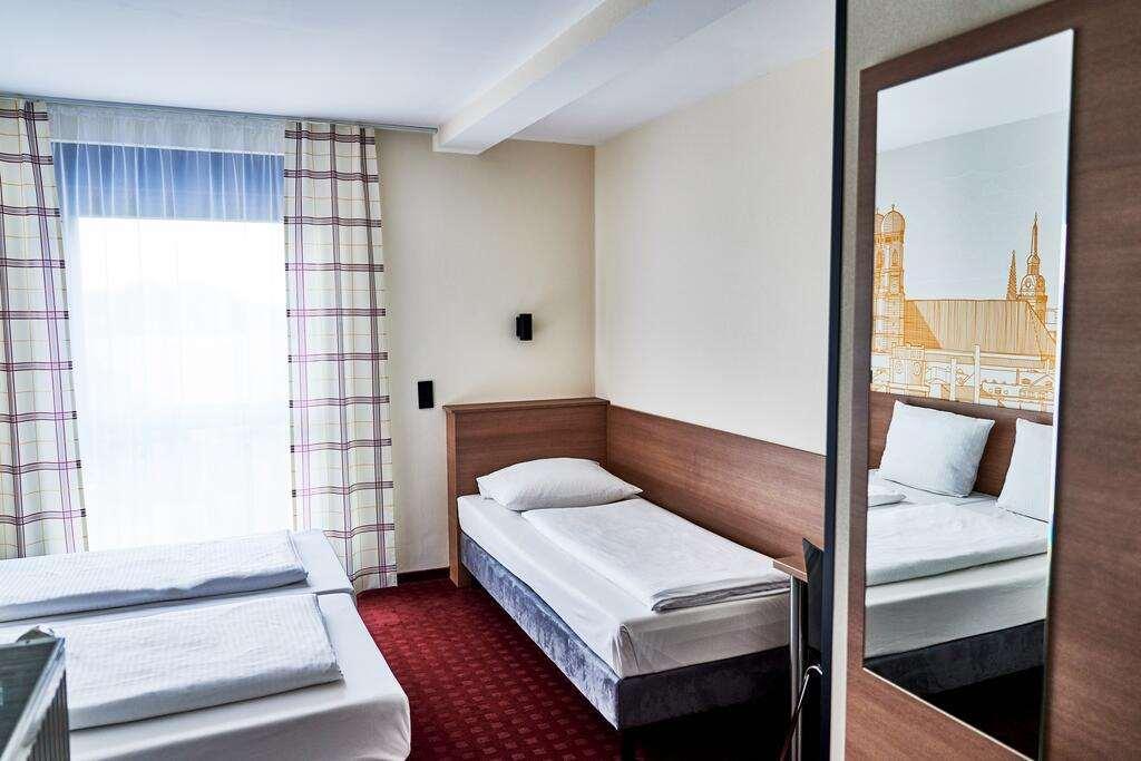 Mcdreams Hotel Muenchen-Nord Eching  Room photo